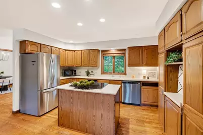8062 Burr Oak Trail, Cross Plains, WI 53528 - Photo 13