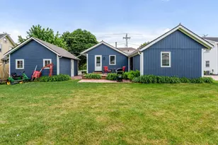 320 East St, Clinton, WI 53525 - Photo 9