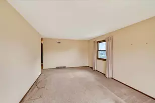 618 Jefferson St, DeForest, WI 53532 - Photo 11