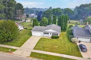 618 Jefferson St, DeForest, WI 53532 - Photo 51