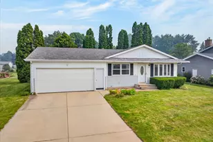 618 Jefferson St, DeForest, WI 53532 - Photo 49