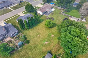 618 Jefferson St, DeForest, WI 53532 - Photo 57