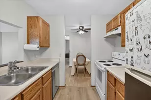 2850 Cimarron Trail, Madison, WI 53719 - Photo 11