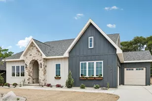 W8778 Blue Violet Ct, Cambridge, WI 53523 - Photo 49