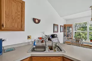 6582 Kristines Way, South Beloit, IL 61080 - Photo 15