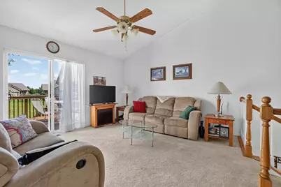6582 Kristines Way, South Beloit, IL 61080 - Photo 9