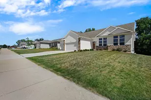 315 McKay Way, Waterloo, WI 53594 - Photo 3
