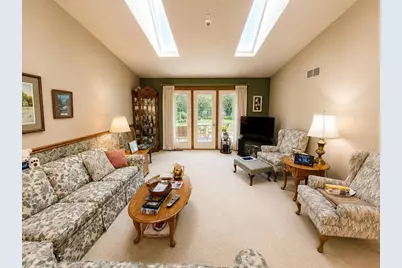 726 Kensington Square #726, Stoughton, WI 53589 - Photo 9