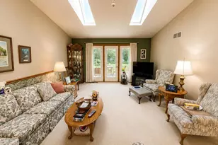726 Kensington Square, Stoughton, WI 53589 - Photo 9