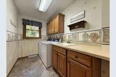 5352 N River Road, Janesville, WI 53545 - Photo 25