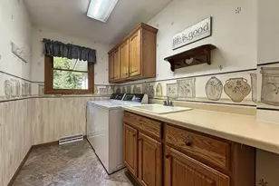 5352 N River Rd, Janesville, WI 53545 - Photo 25