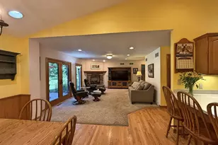 5352 N River Rd, Janesville, WI 53545 - Photo 13