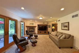 5352 N River Rd, Janesville, WI 53545 - Photo 9