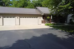 5352 N River Rd, Janesville, WI 53545 - Photo 57