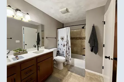 2532 W Memorial Drive, Janesville, WI 53548 - Photo 13