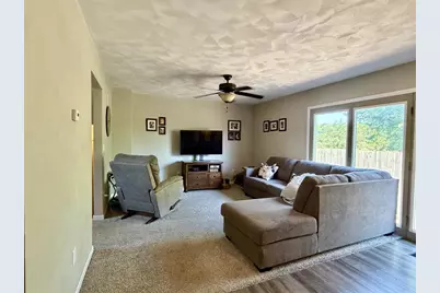 2532 W Memorial Drive, Janesville, WI 53548 - Photo 3