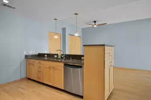 309 W Washington Ave, Madison, WI 53703 - Photo 17