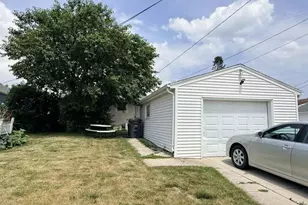 1805 Elm Ave, Sheboygan, WI 53081 - Photo 17