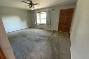 2017 Crestview St, Janesville, WI 53546 - Photo 17