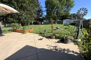 2017 Crestview St, Janesville, WI 53546 - Photo 3