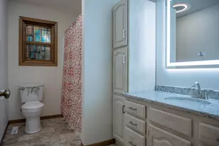 506 N Brooklyn Ave, Elroy, WI 53929 - Photo 13
