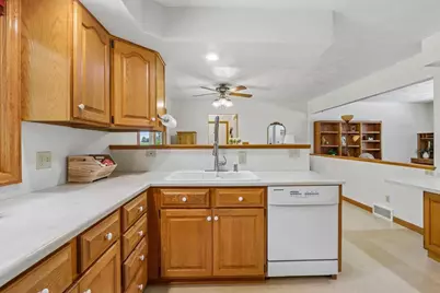 W8560 Hemlock Road, Beaver Dam, WI 53916 - Photo 11