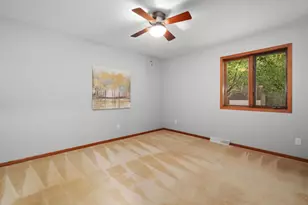 29 Newbury Cir, Madison, WI 53711 - Photo 9