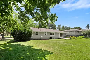 2727 Florann Dr, Fitchburg, WI 53711 - Photo 7