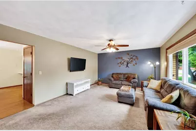 710 Olympic Street, Sun Prairie, WI 53590 - Photo 5