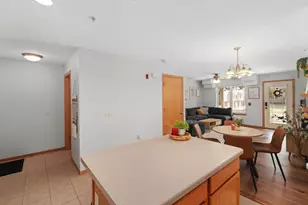 3902 Maple Grove Dr, Madison, WI 53719 - Photo 9