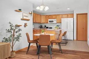 3902 Maple Grove Dr, Madison, WI 53719 - Photo 5
