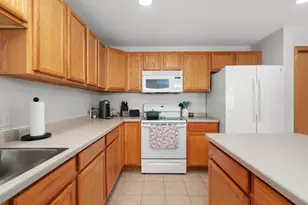 3902 Maple Grove Dr, Madison, WI 53719 - Photo 7
