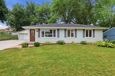 406 E Verleen Avenue, Waunakee, WI 53597 - Photo 1
