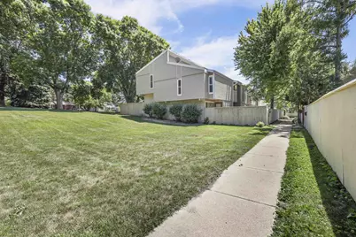 340 East Bluff, Madison, WI 53704 - Photo 5
