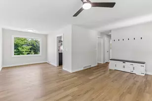 712 E Edgewater St, Portage, WI 53901 - Photo 7