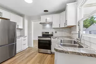 712 E Edgewater St, Portage, WI 53901 - Photo 15