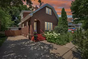 406 Maple Ave, Madison, WI 53704 - Photo 1