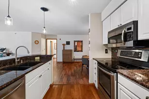 8530 Greenway Blvd, Middleton, WI 53562 - Photo 3