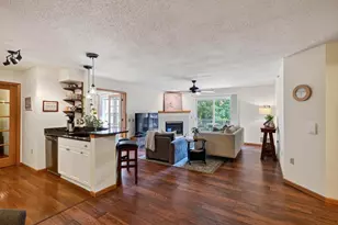 8530 Greenway Blvd, Middleton, WI 53562 - Photo 5