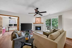 8530 Greenway Blvd, Middleton, WI 53562 - Photo 15