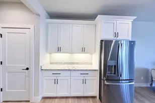 4743 Bellflower Dr, DeForest, WI 53532 - Photo 9