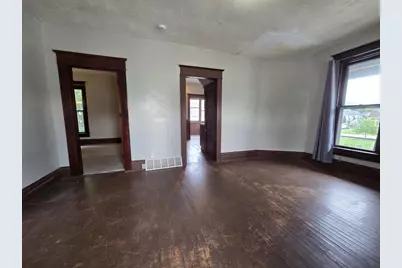 109 W Howard Street, Portage, WI 53901 - Photo 5
