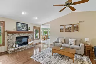 4195 S Satinwood Dr, Beloit, WI 53511 - Photo 11