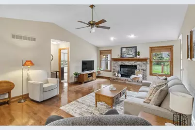 4195 S Satinwood Drive, Beloit, WI 53511 - Photo 3