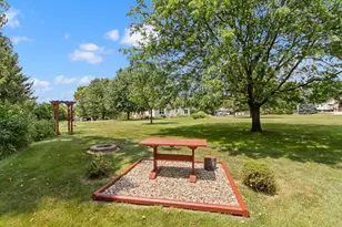4195 S Satinwood Dr, Beloit, WI 53511 - Photo 39