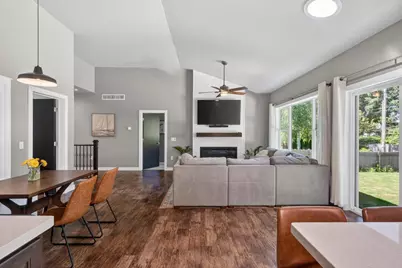 524 N Sherman Avenue, Madison, WI 53704 - Photo 9