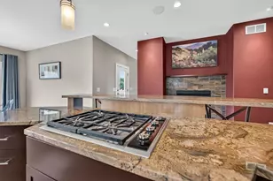 818 Pine Hill Dr, Madison, WI 53593 - Photo 15