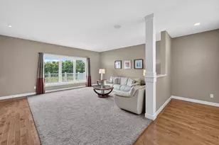 818 Pine Hill Dr, Madison, WI 53593 - Photo 5