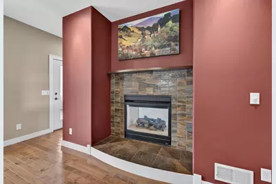 818 Pine Hill Drive, Madison, WI 53593 - Photo 9