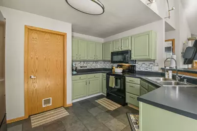 3134 Dorchester Way #4, Madison, WI 53719 - Photo 7